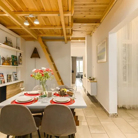 아파트 Westend With Loft Hide Away For Kids- Ac 부다페스트