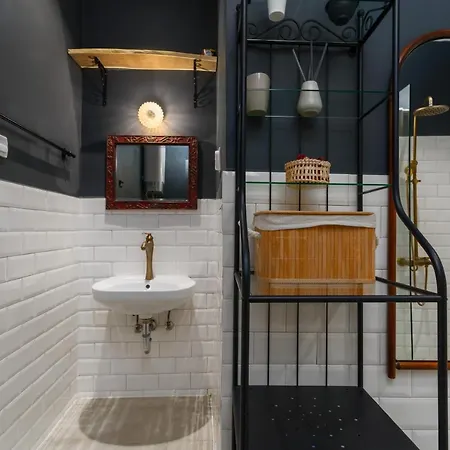 Westend With Loft Hide Away For Kids- Ac * 부다페스트