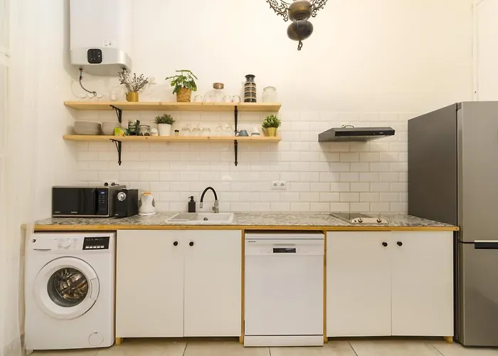 Westend With Loft Hide Away For Kids- Ac Apartament