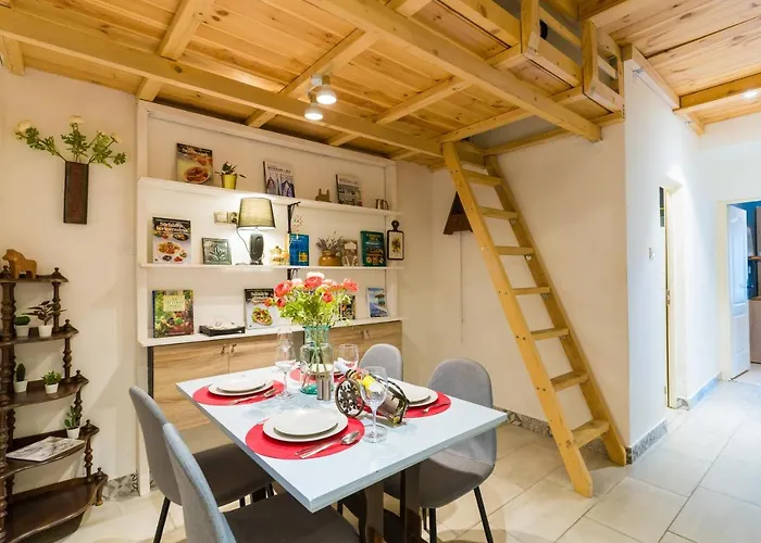 Westend With Loft Hide Away For Kids- Ac 公寓 *