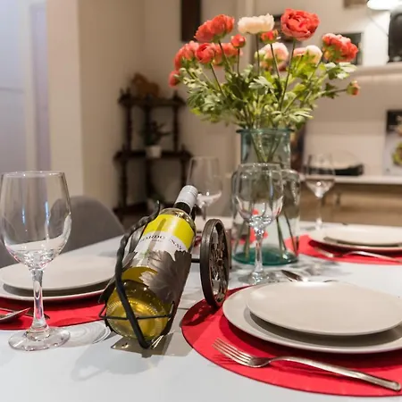 Westend With Loft Hide Away For Kids- Ac * Budapešť