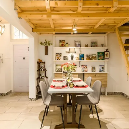 Westend With Loft Hide Away For Kids- Ac *