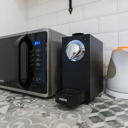 Westend With Loft Hide Away For Kids- Ac Apartmán *