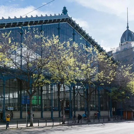 Westend With Loft Hide Away For Kids- Ac Budapešť